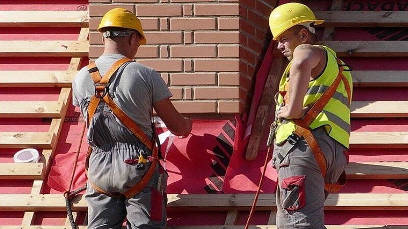 DIY vs. Professional Garage Roof Repair: Which is Right for You?